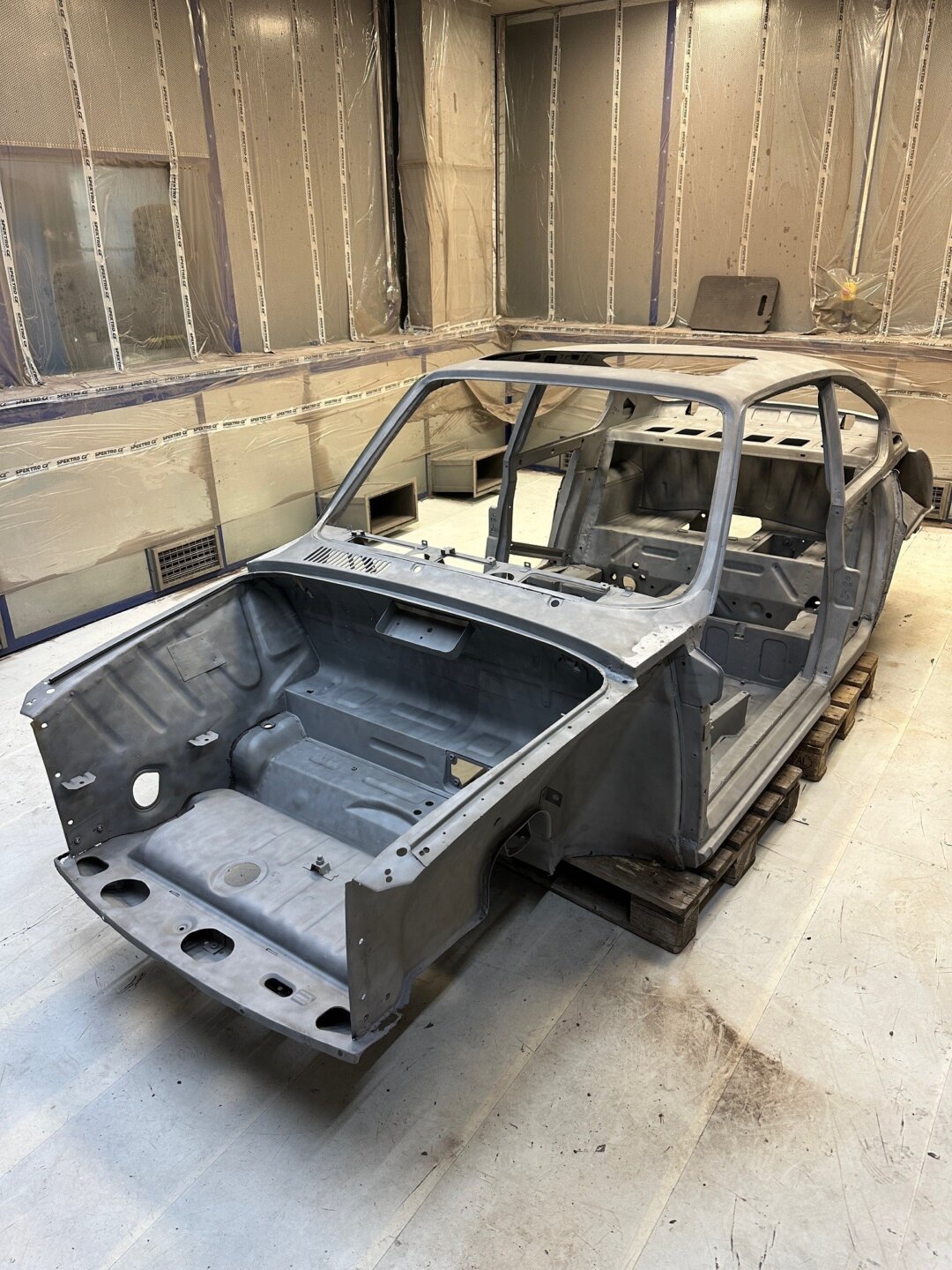 Tryskání suchým ledem + korund ŠKODA 110 R